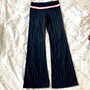 Lululemon Black Pinstripe Groove Pant Flare Leggings Size 4